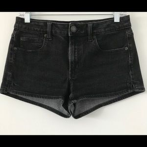 American Eagle 🦅 black wash jean shorts